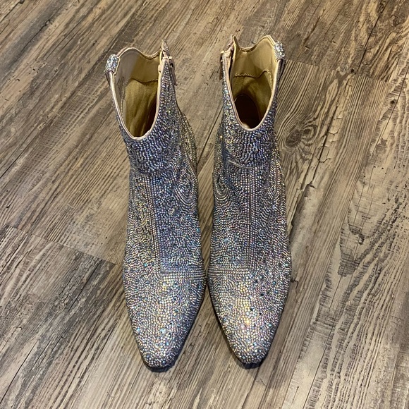 Matisse Silver Ankle Boots with Rhinestones - Picture 7 of 8